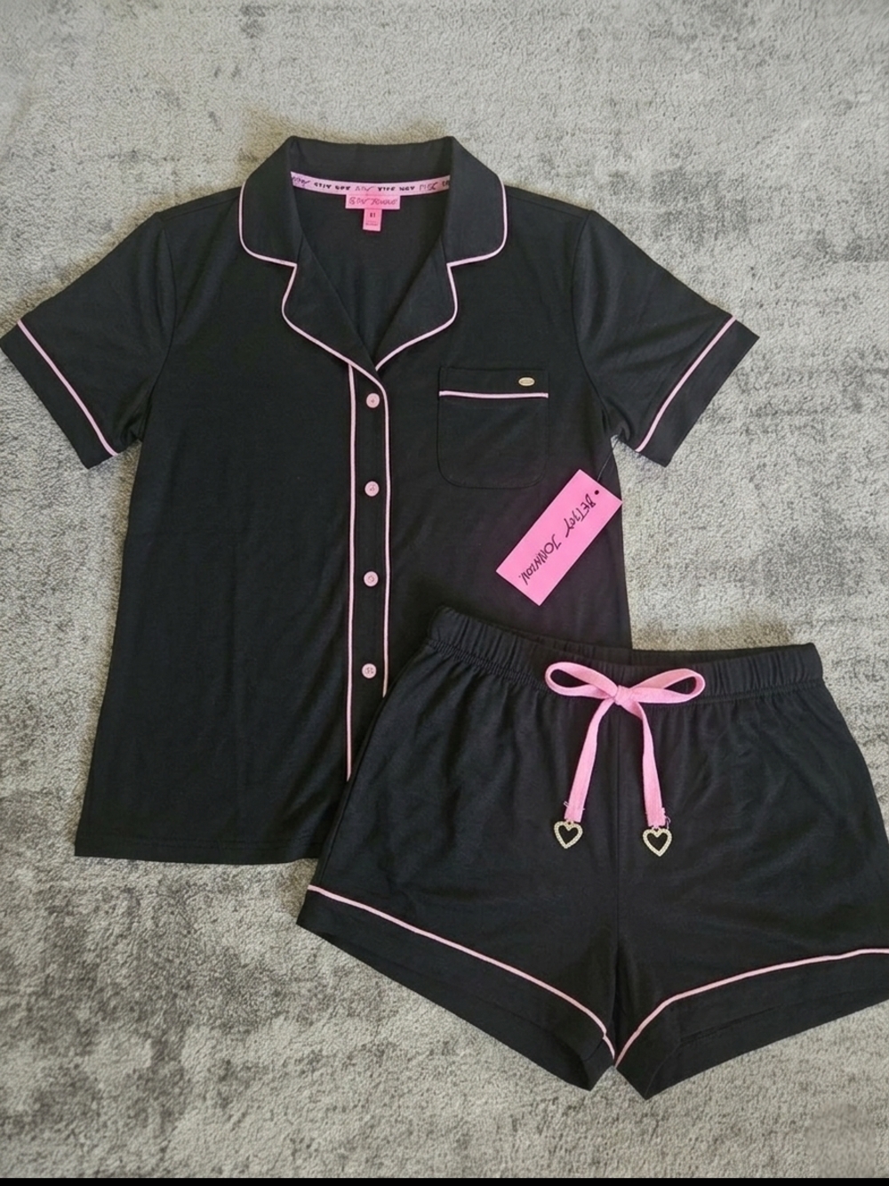 Betsey Johnson Black with Pink Trim Short Pajama Set Size M - NWT